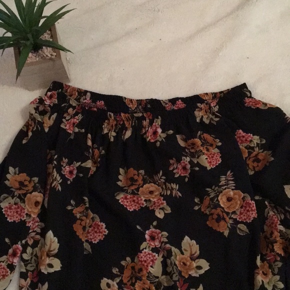 Floral Blouse - Picture 3 of 3